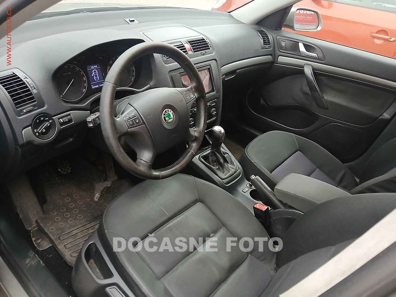 Škoda Octavia (2006) 2.0 TDi, autoAC - fotka 3 z 3