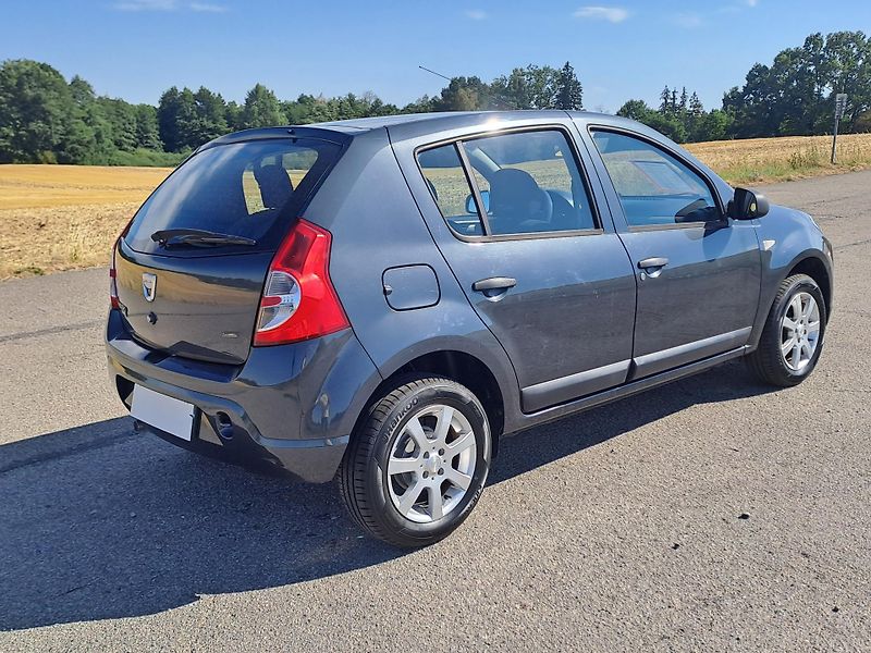 Dacia Sandero (2010) 1.4 2xKOLA, PĚKNÝ STAV - fotka 5 z 25