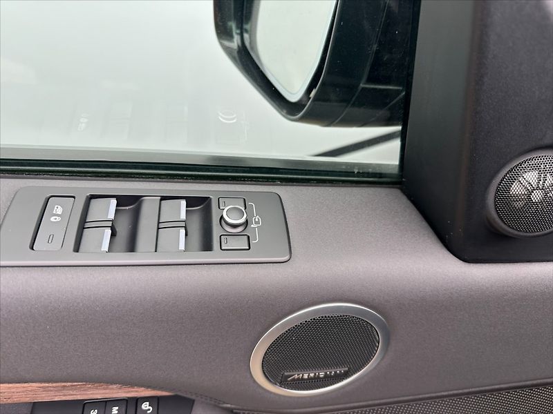 Land Rover Discovery 3,0 TDV6 190kW-HSE-CZ-DPH - fotka 24 z 49