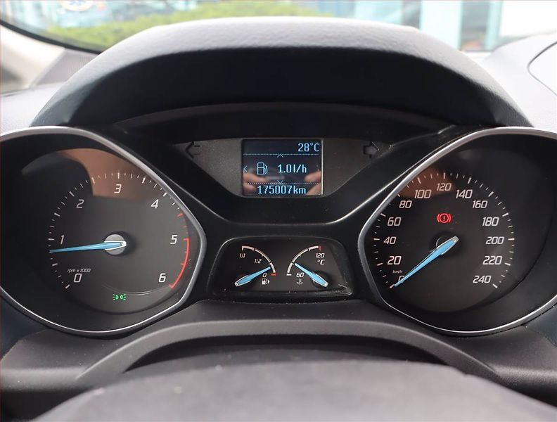 Ford C-MAX (2012) 1.6 TDCi, Tempomat - fotka 11 z 15