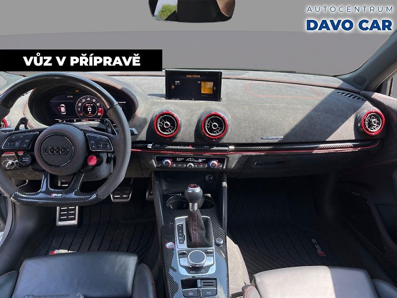 Audi RS 3 2.5 TFSI 294kW quattro S-troni - fotka 3 z 12