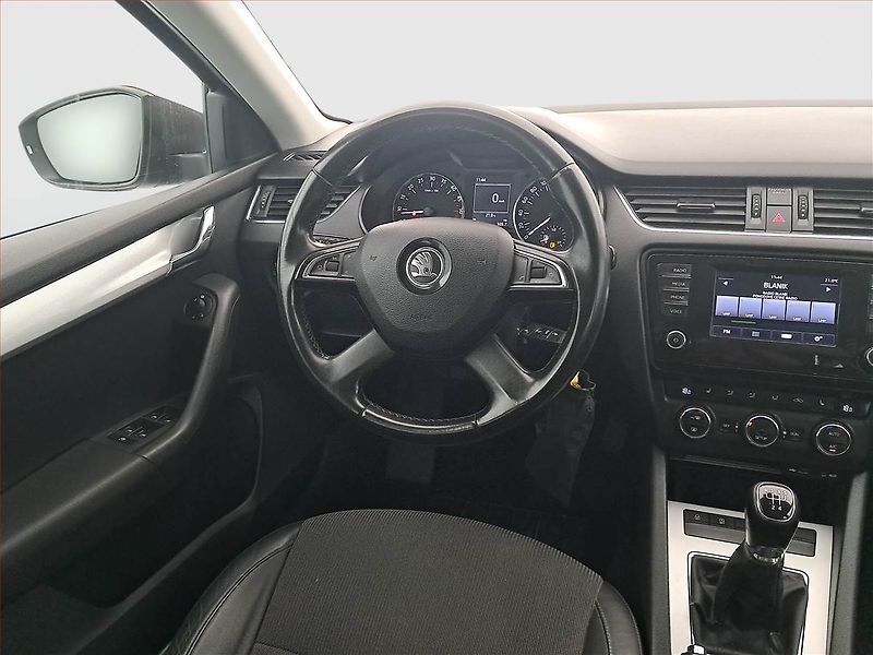 Škoda Octavia (2014) 1.6 TDI, Tempomat - fotka 7 z 18