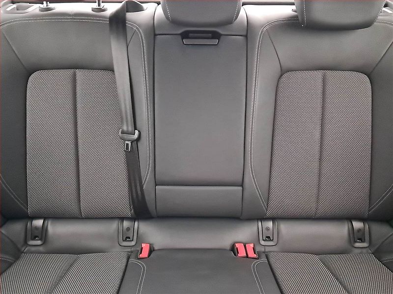 Audi A6 (2019) S line 40 TDI - fotka 10 z 16