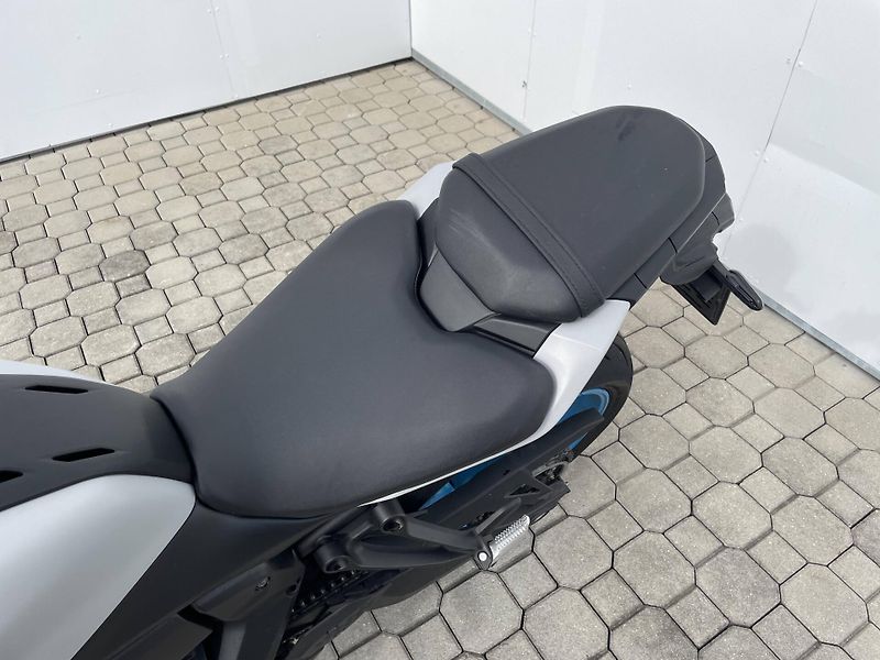 Yamaha (2026) MT-07 Y-AMT 35kW EU5+ - fotka 9 z 12