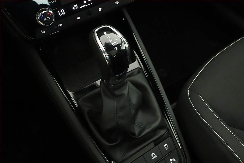 Škoda Kamiq (2025) 1.5 TSI, MONTE CARLO, AUTOMAT - fotka 10 z 21