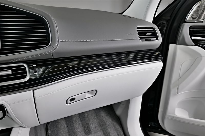 Mercedes-Benz GLS Maybach 600 4M/E-ACTIV/HUD - fotka 20 z 28
