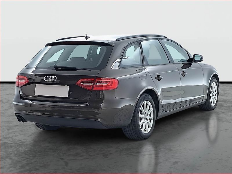 Audi A4 (2013) 2.0 TDI, Automat, Bi-Xenony - fotka 5 z 20