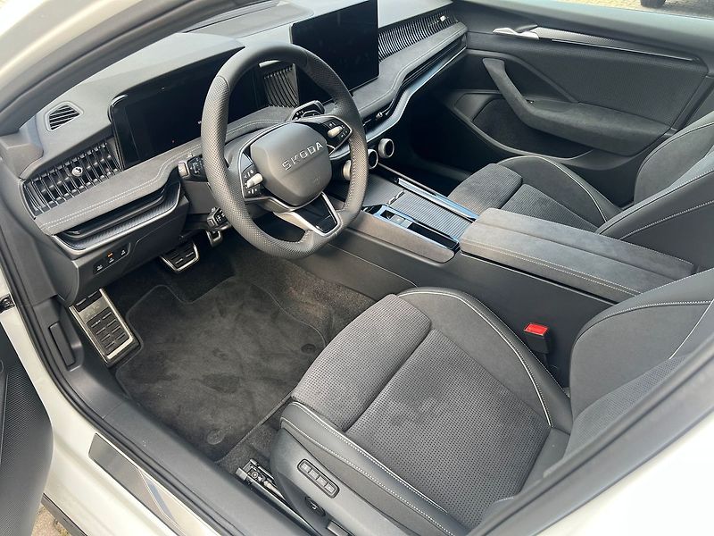 Škoda Superb Sportline  2,0TDI 142kW DSG 4x - fotka 5 z 8
