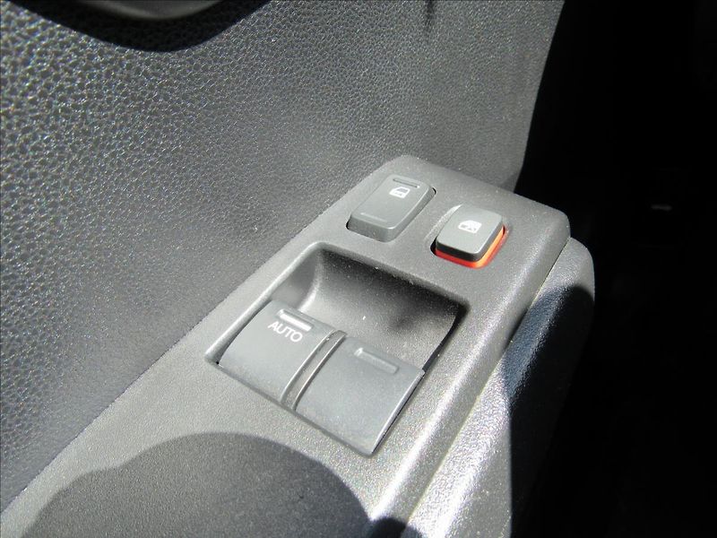 Honda Jazz 1,2 i-VTEC 66kW - fotka 22 z 25