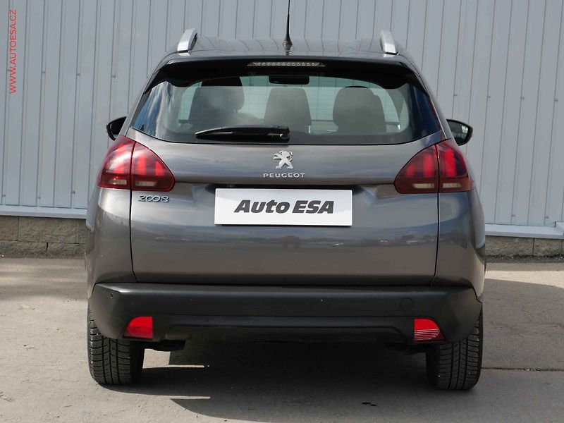Peugeot 2008 (2016) 1.6 HDi, ČR, GT Line - fotka 5 z 19