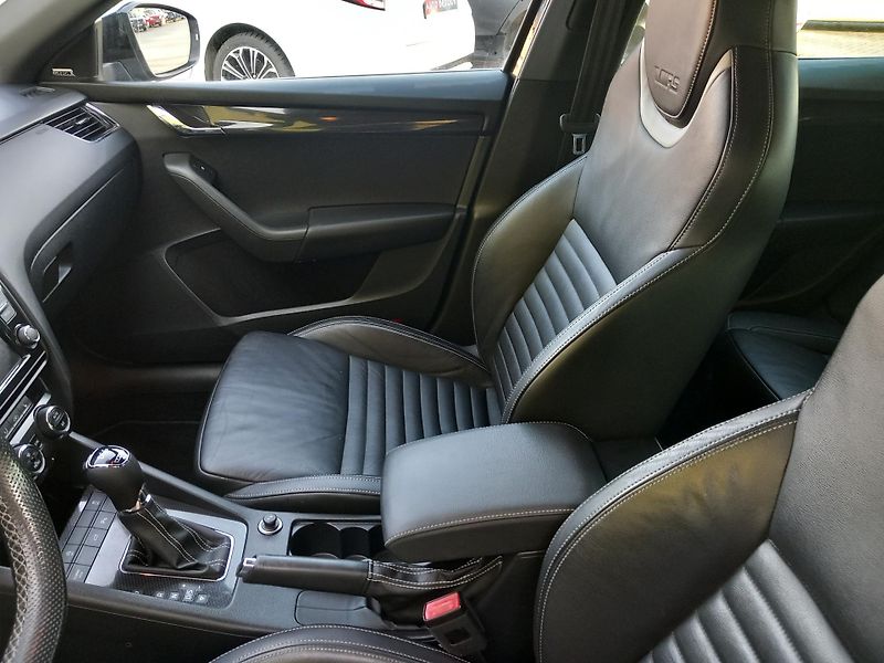 Škoda Octavia (2016) 2,0TDi 135kw RS 4x4  DSG NAVI  - fotka 38 z 48