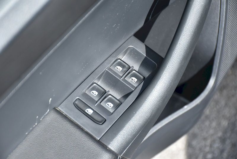 Škoda Rapid (2017) STYLE Plus 1.0 TSI 81kW - fotka 28 z 30