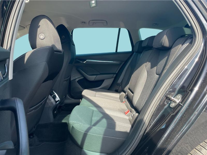 Škoda Octavia COMBI 1.5 TSi M-HEV DSG 7st. S - fotka 12 z 29