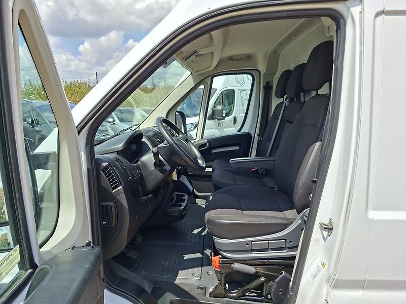 Opel Movano FG 4350 L4H3 2,2 CDTi 165k M6 - fotka 12 z 20