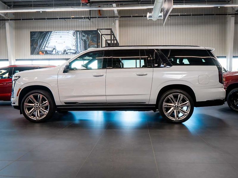 Cadillac Escalade (2026) 6.2 ESV Sport Platinum 2026 - fotka 2 z 50