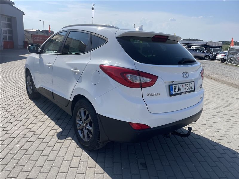 Hyundai ix35 2,0 CRDi 100kw 4x4 Tažné Kůže - fotka 38 z 41
