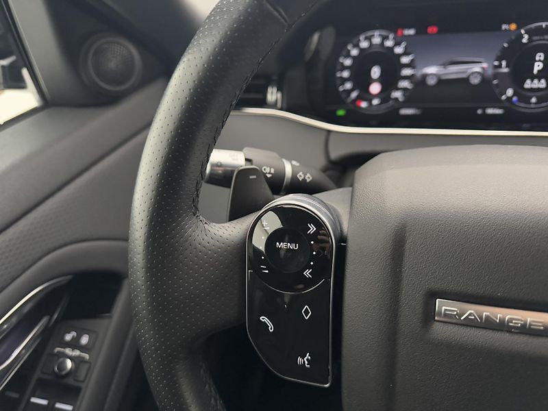 Land Rover Range Rover Evoque 2.0d*4x4*R-Dynamic*132kw* - fotka 19 z 30