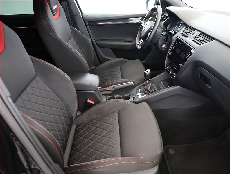 Škoda Octavia (2018) RS 2.0 TDI, Navi, Tempomat - fotka 7 z 20