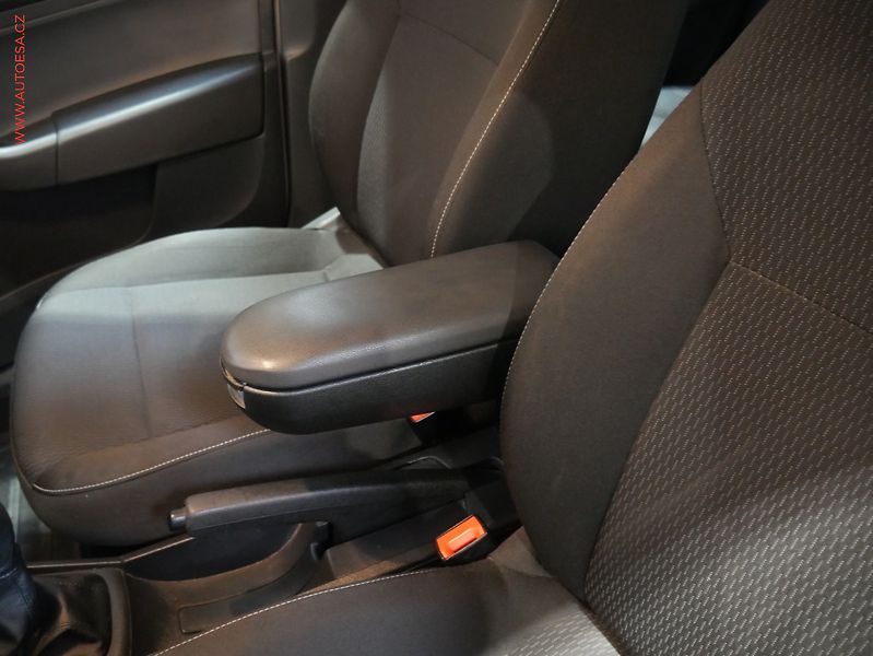Škoda Rapid (2013) 1.2 TSi, ČR, AC - fotka 14 z 15