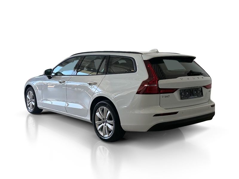 Volvo V60 (2026) V60 B4 CORE - fotka 4 z 14