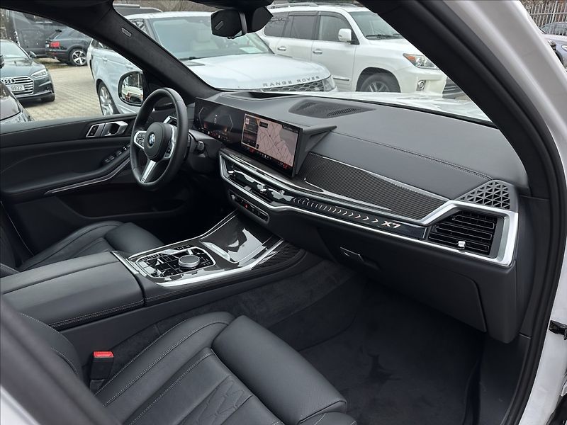 BMW X7 40d Msport Xdrive - fotka 11 z 43