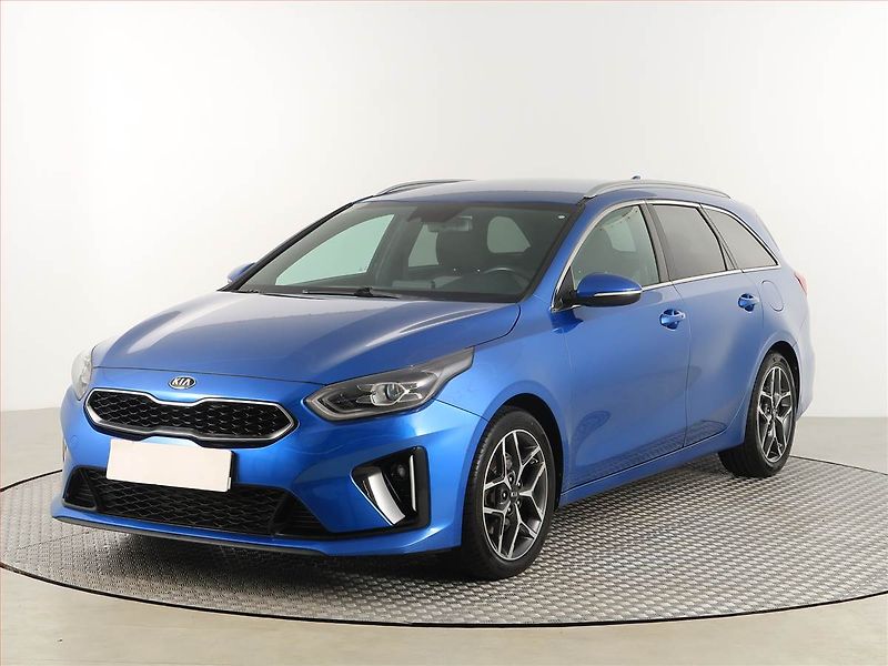 Kia Ceed (2019) GT Line 1.4 T-GDI, Automat - fotka 2 z 19