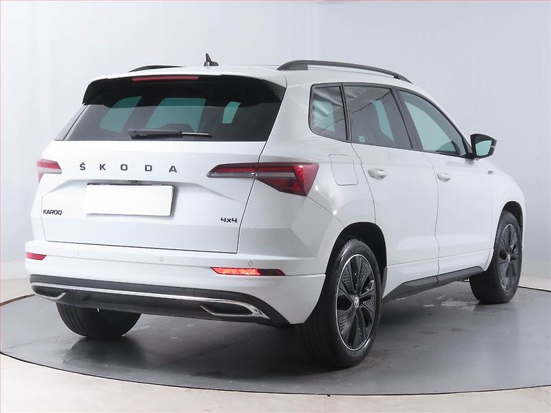 Škoda Karoq (2023) Sportline 2.0 TSI - fotka 5 z 16