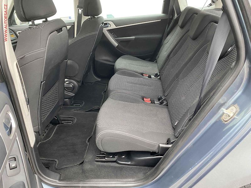 Citroën C4 Picasso (2009) 1.6i, autoAC, temp - fotka 10 z 18