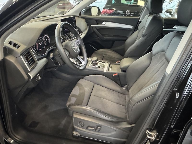 Audi Q5 (2023) 40TFSI 4x4 Advanced Tažné LED  - fotka 14 z 42