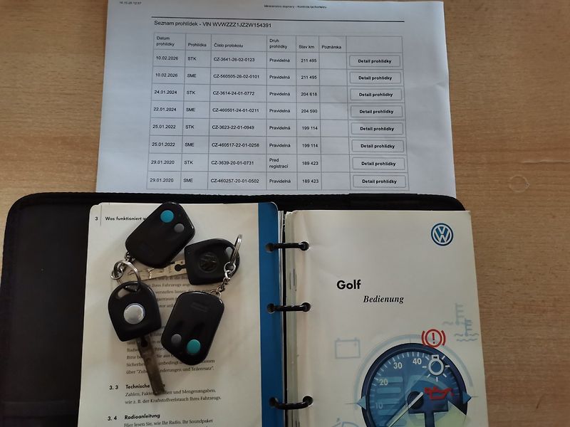 Volkswagen Golf (2001) 1.6i 77kw Klima ESP 5dv. - fotka 22 z 26