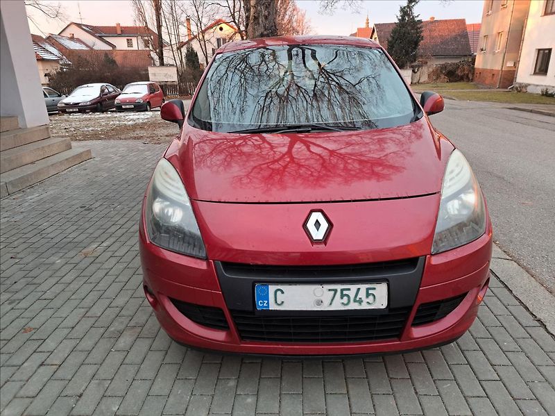 Renault Scénic 1,5 dCi - fotka 3 z 39