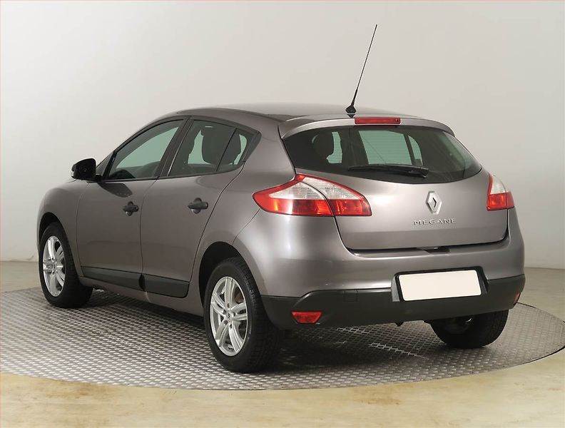 Renault Mégane (2010) 1.6 16V, Tempomat - fotka 4 z 17