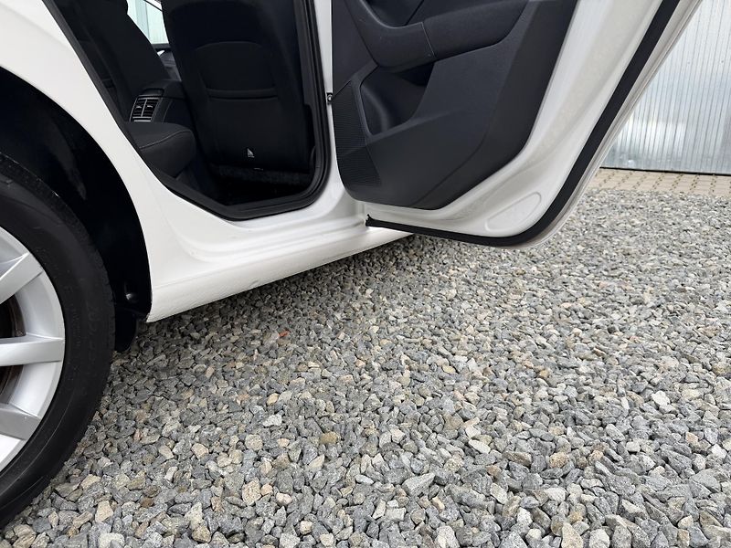 Škoda Scala 1.6TDi 115PS 6R STYLE LED STK! - fotka 113 z 153