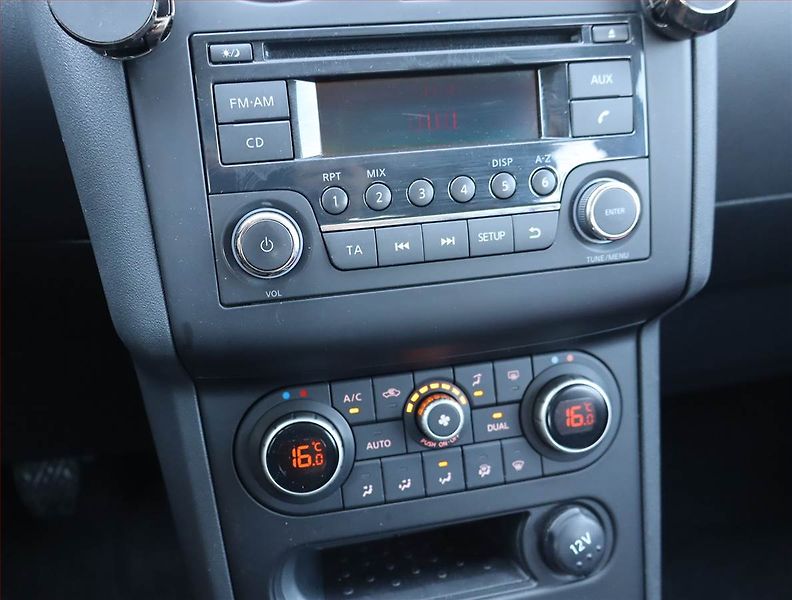 Nissan Qashqai (2014) 1.6, Serv.kniha, Tempomat - fotka 12 z 15