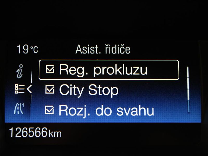 Ford Grand C-MAX 2,0 TDCI 110kW 7-míst 126tkm. - fotka 15 z 19
