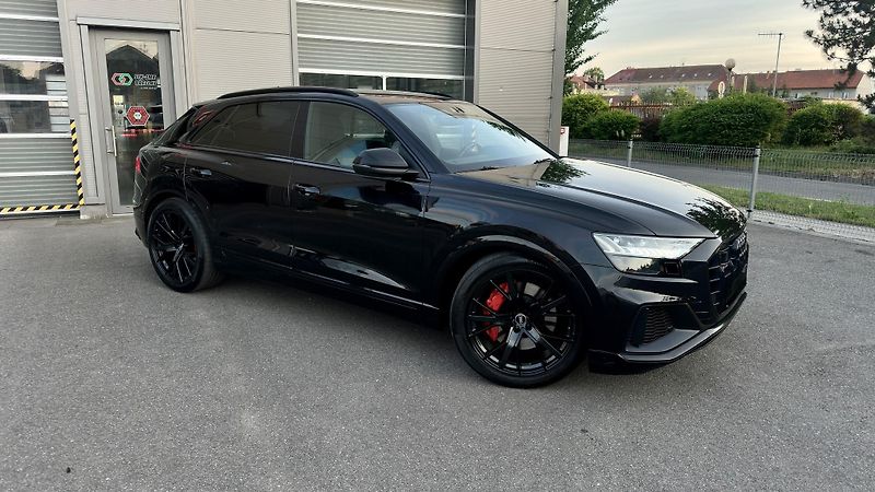 Audi SQ8 4,0 TDI  ČR - fotka 2 z 25