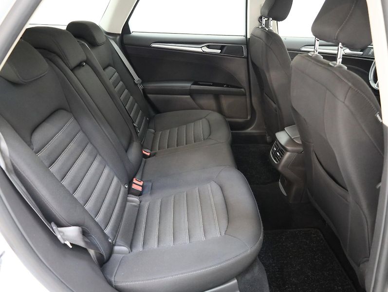 Ford Mondeo (2019) 110kW, AT8, navi, winter paket - fotka 14 z 20