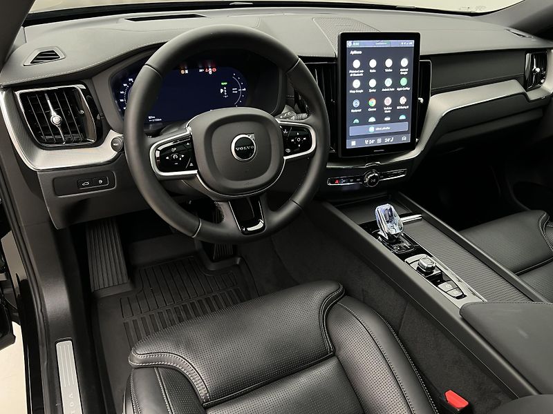 Volvo XC60 T8 AWD ULTRA BLACK RECHARGE CZ - fotka 4 z 50