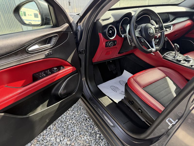 Alfa Romeo Stelvio 2.2JTDM Q4 4x4 210PS VELOCE 1A - fotka 94 z 167