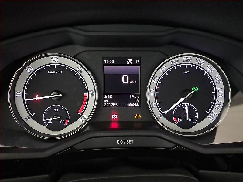 Škoda Superb (2017) Laurin&Klement 2.0 TDI - fotka 11 z 23