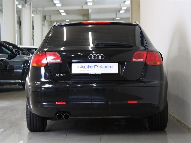 Audi A3 2,0 FSi 110kW Panorama Rozvody - fotka 4 z 19