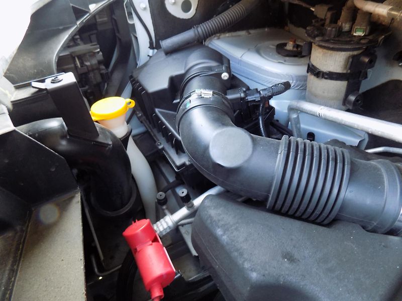 Renault Master 2,3 CDTI 100 KW L2H2 KLIMA - fotka 35 z 43