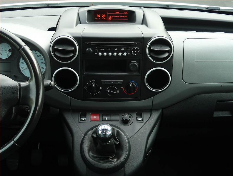 Citroën Berlingo (2018) Feel 1.6 BlueHDi, 5Míst, ČR - fotka 12 z 14