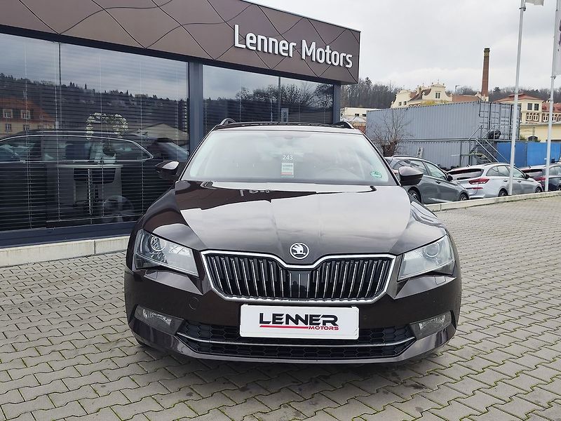 Škoda Superb 2.0 TDI/110kW Ambition Plus DS - fotka 2 z 33