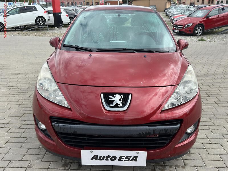 Peugeot 207 (2010) 1.4i, ČR, AC - fotka 2 z 14