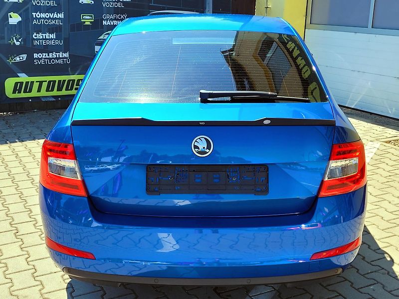 Škoda Octavia Elegance *SERV.KN,BIXENONY   - fotka 12 z 48