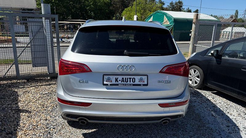Audi Q5 (2009) 3.0TDI 176kW *A/T*Tažné*Pano* - fotka 5 z 24