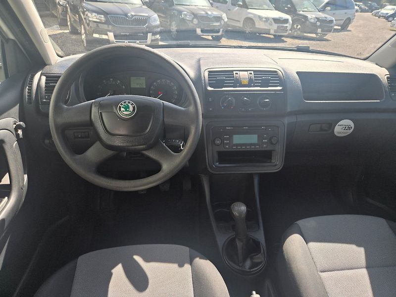 Škoda Fabia (2013) 1.2 i Serviska - fotka 12 z 29