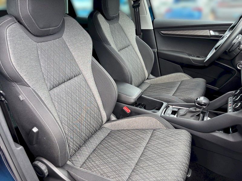 Škoda Karoq (2023) 1.5 TSI 110 kW DSG - fotka 16 z 33