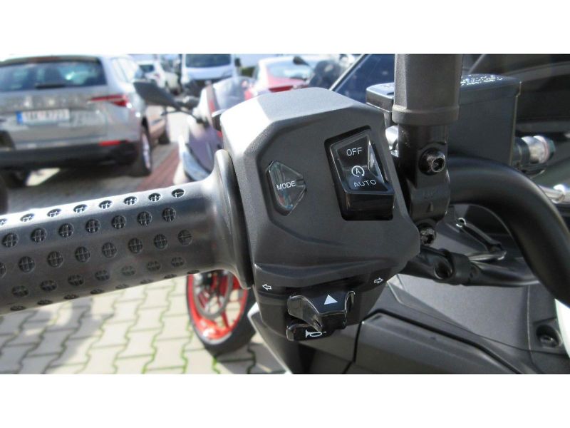 Aprilia (2026) SR GT 125 SPORT e5+ - fotka 9 z 11